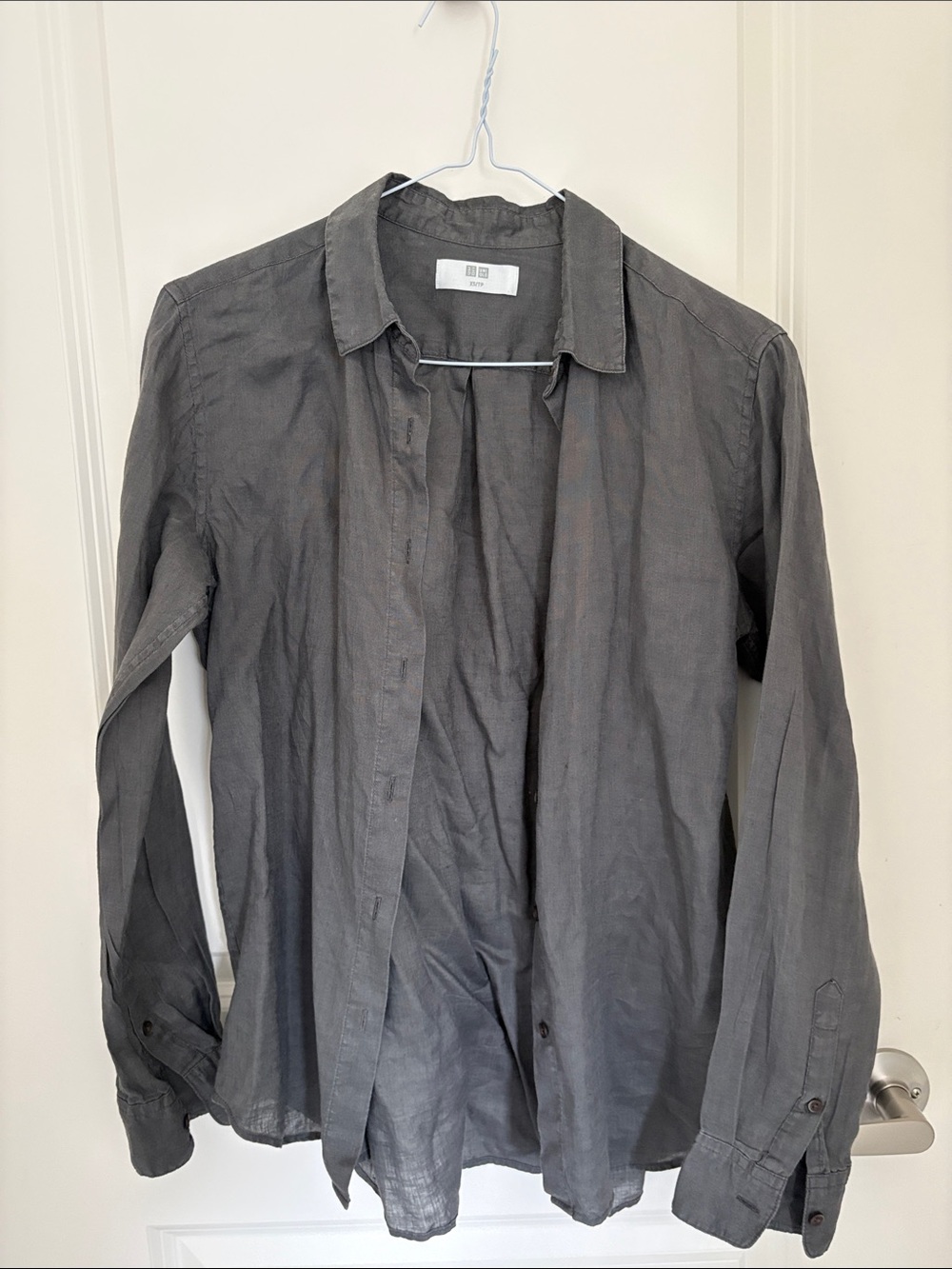 Uniqlo Gray Button-Up linen Shirt